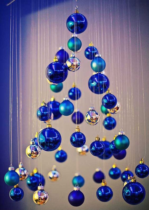 blue christmas decorating idea