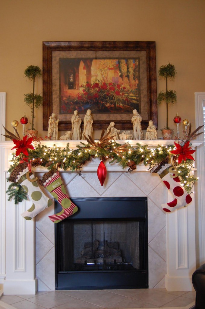 Christmas Fireplace Mantel Decorating Ideas