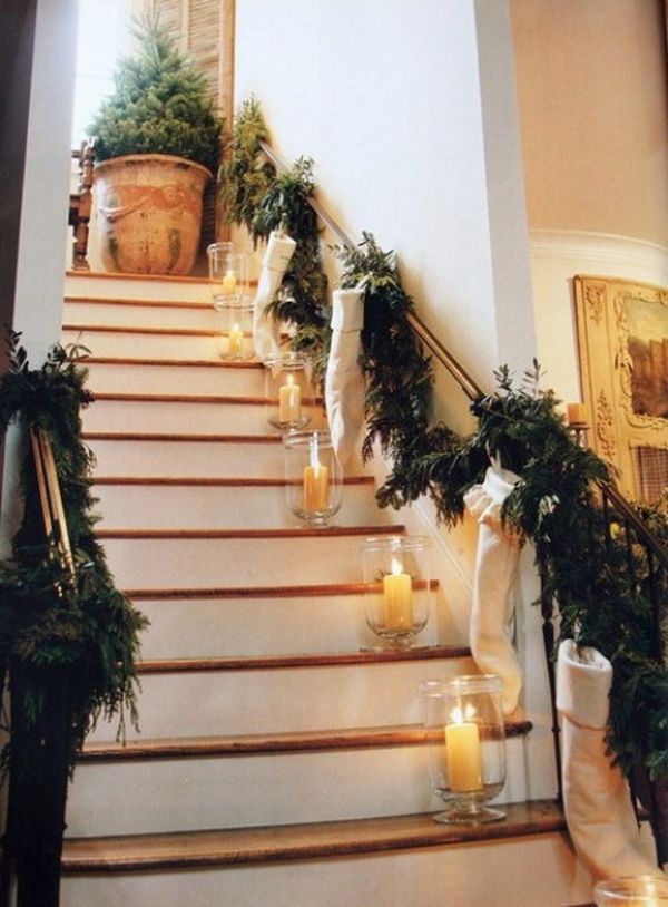 decorate the stairs for christmas