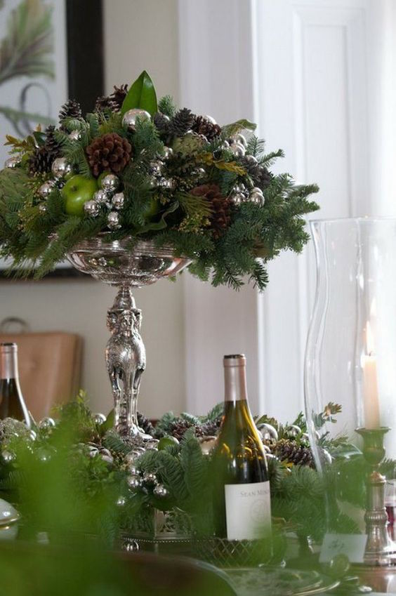 Decorating with Magnolia Leaves During the Holidays