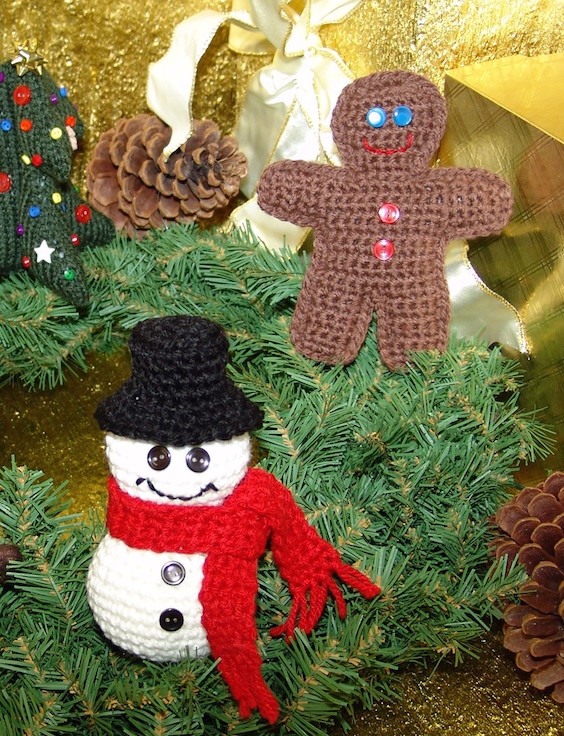 21 Cute Knitted Christmas Decorations Ideas - Feed Inspiration