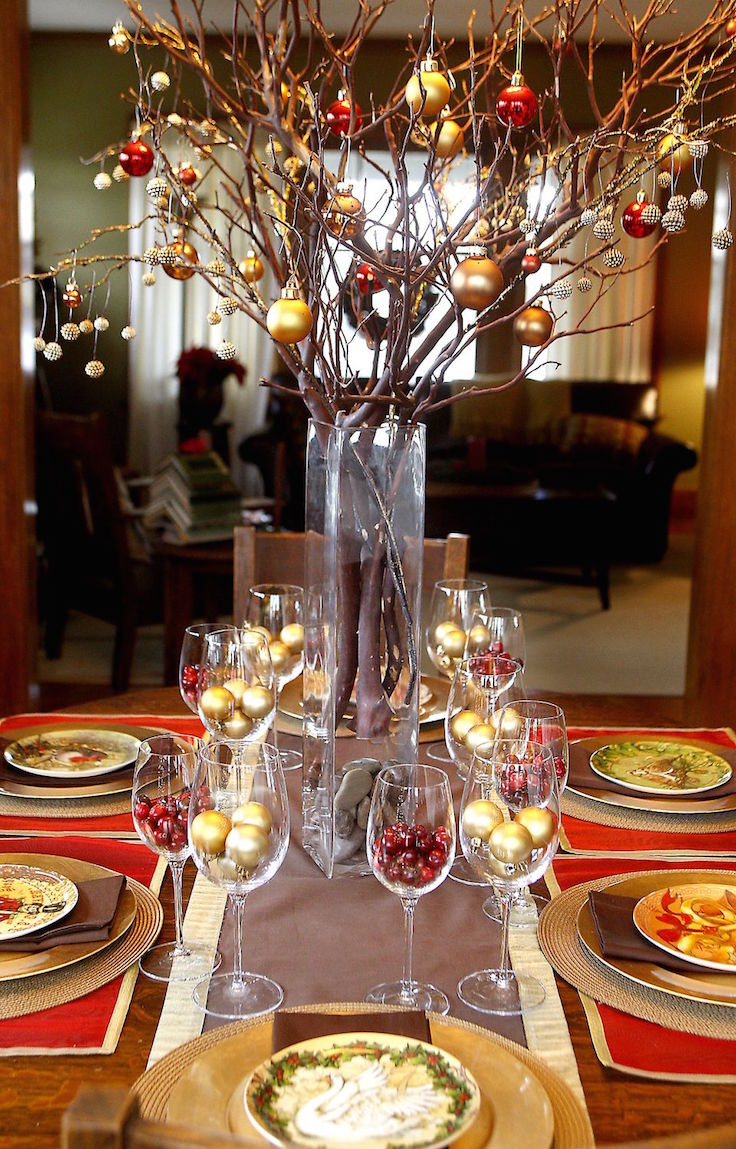 Party Table Centerpieces With Decorated Red White Shiny Gold Balls