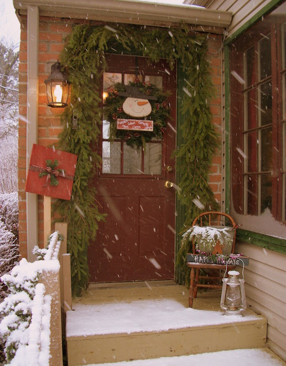 Small Front Porch Christmas Decorating Ideas
