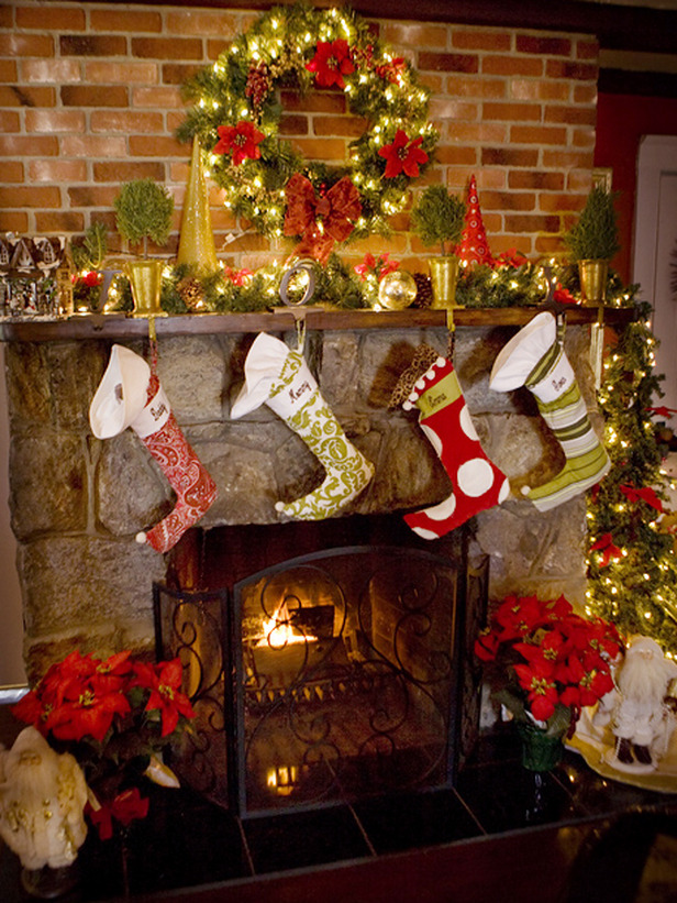 christmas decorating ideas for mantels