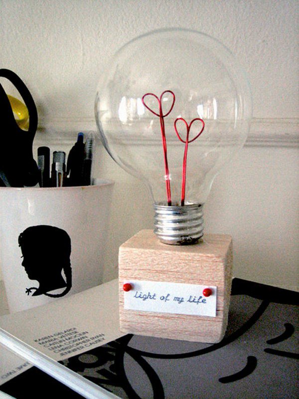DIY Project Valentine Lightbulb