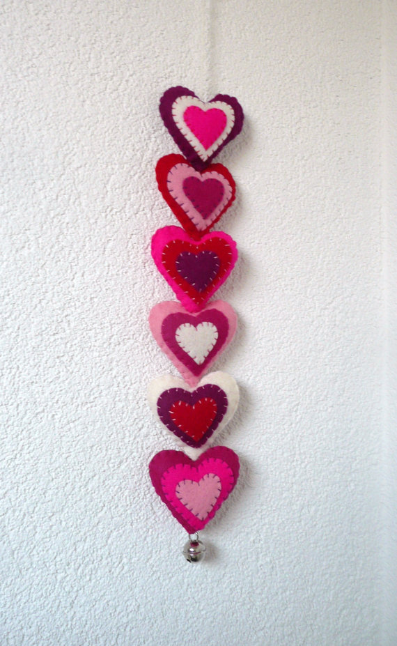 Pink felt hearts wall hanger