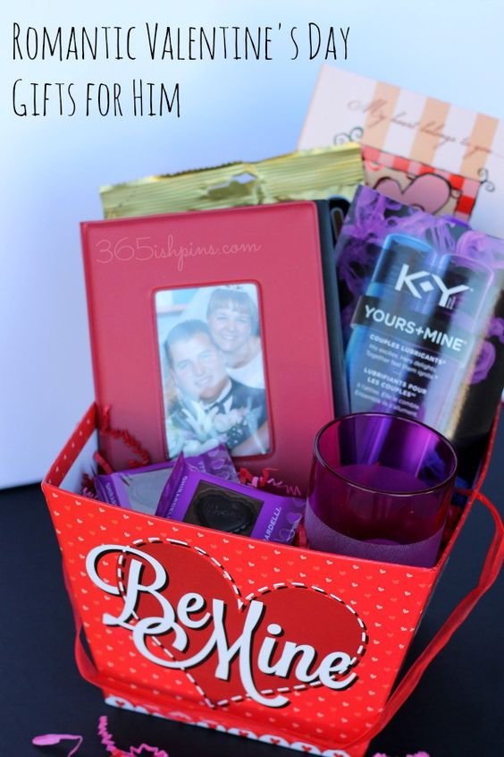 15 DIY Romantic Gifts Basket For Valentine's Day - Feed Inspiration