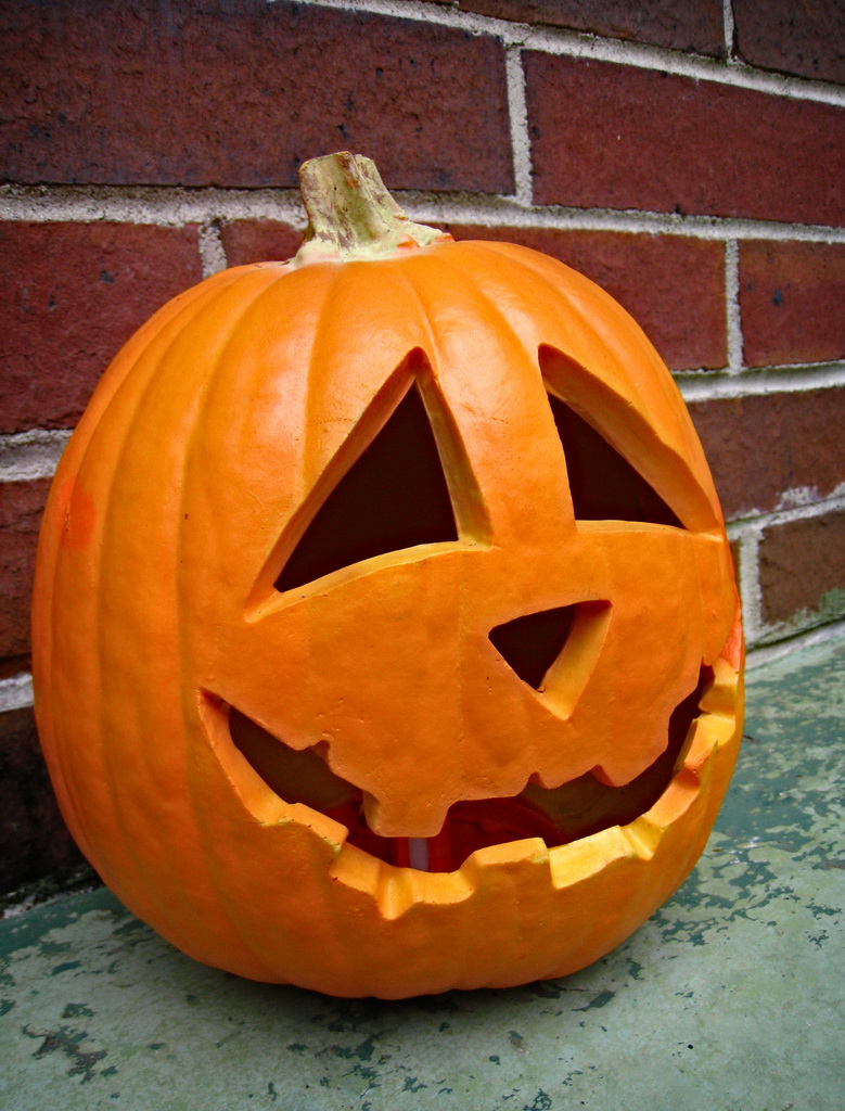 23 Halloween Pumpkin Ideas To Try - Feed Inspiration
