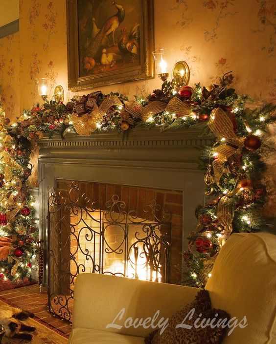 30 Stunning Christmas Mantel Decorating Ideas - Feed Inspiration